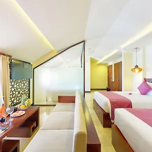 4* Otel River