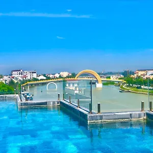 Little Riverside . A Luxury & Hotel